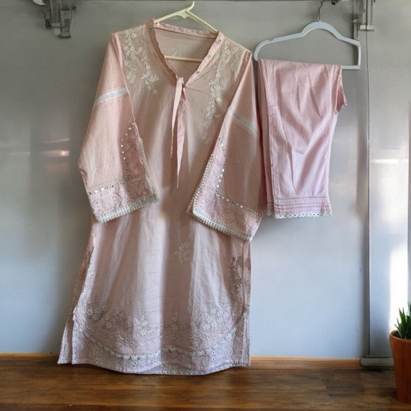 Pakistani Shalwar Kameez 2Pc - Picture 3 of 8